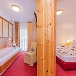 Pensionat - Oetzmooshof 3*