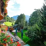 - Oetzmooshof Pensionat Sankt Johann im Pongau