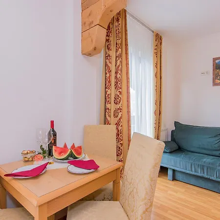 Guest house - Oetzmooshof 3*