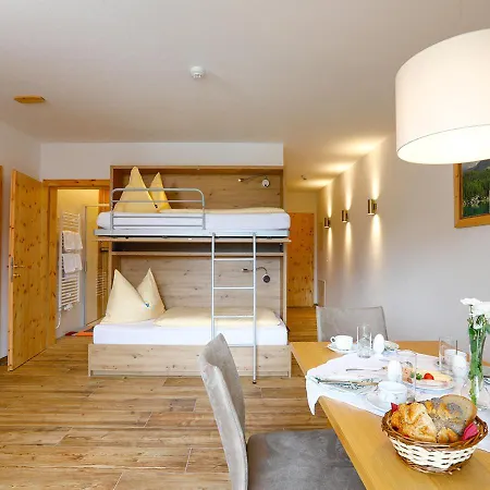 - Oetzmooshof Vendégház 3*