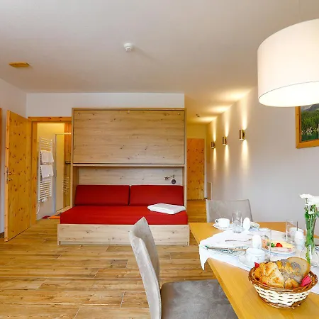 - Oetzmooshof 3*