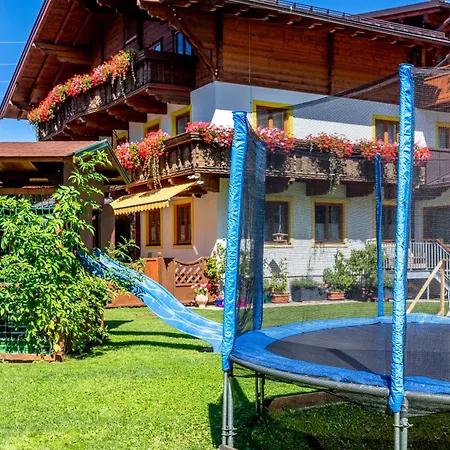 - Oetzmooshof Pensionat 3*
