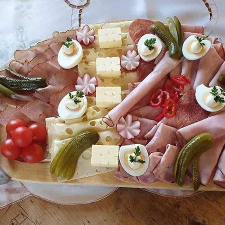 - ötzmooshof Gasthof 3*